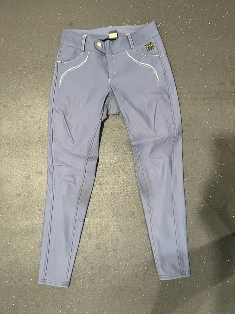 Fits knee patch breeches size X-Small (26)